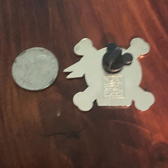 2006 Pirates of the Caribbean Mickey Skull Disney Parks Pin - Picture 3 of 4